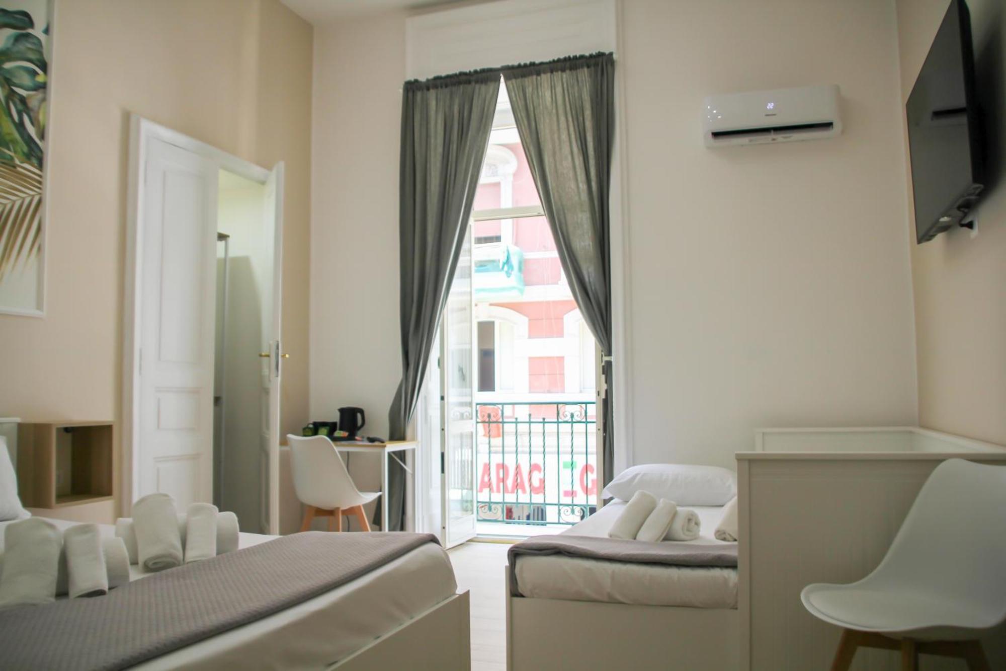 Vpm Rooms Central Train Station Napoli Eksteriør billede